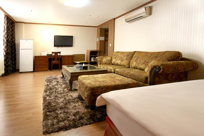 Changwon Olympic Hotel Esterno foto