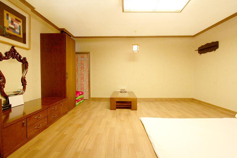 Changwon Olympic Hotel Esterno foto